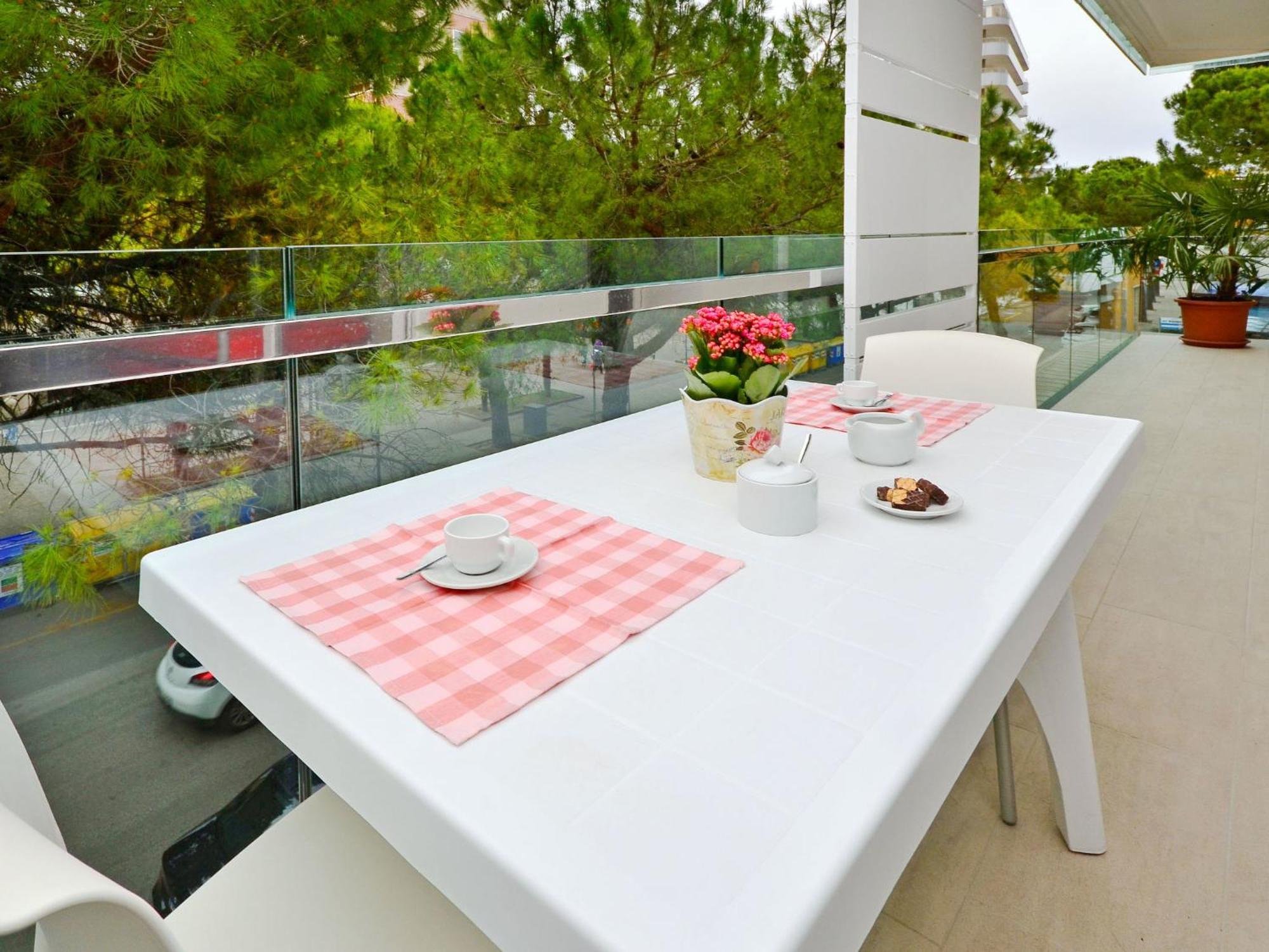 Fiore-9 By Interhome